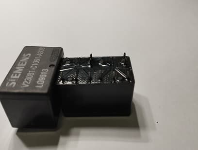 V23081